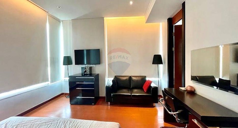 For rent 2 bedrooms condo in Sathon, Bangkok