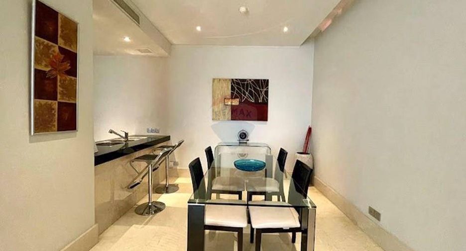 For rent 2 bedrooms condo in Sathon, Bangkok