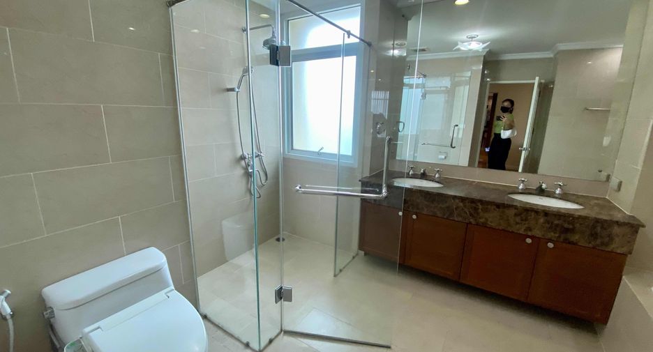 Wohnung zur Miete mit 3 Zimmer in Watthana, Bangkok