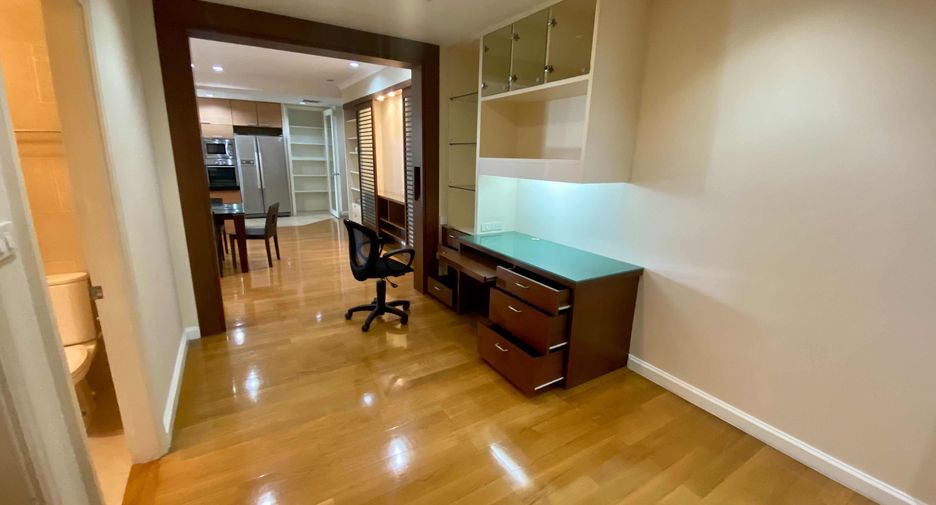 Wohnung zur Miete mit 3 Zimmer in Watthana, Bangkok