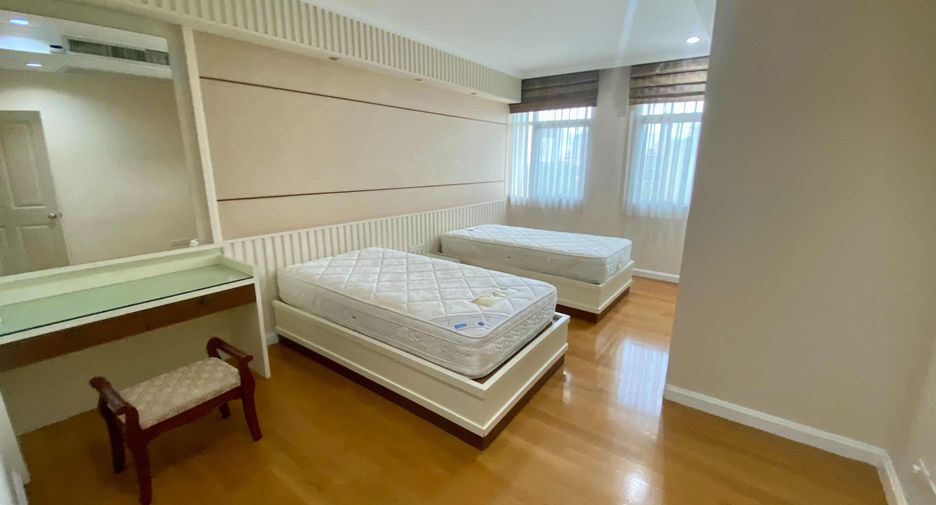 Wohnung zur Miete mit 3 Zimmer in Watthana, Bangkok