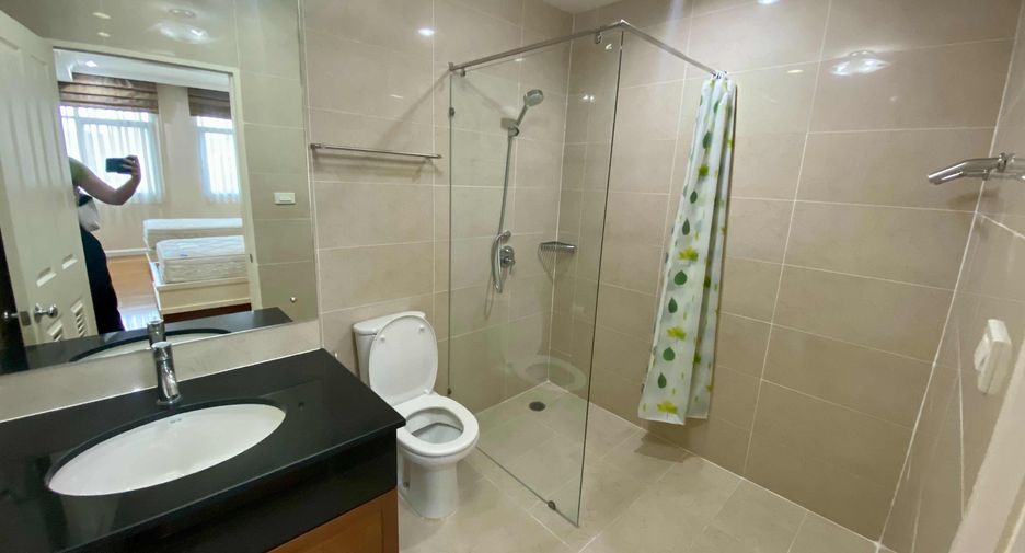 Wohnung zur Miete mit 3 Zimmer in Watthana, Bangkok