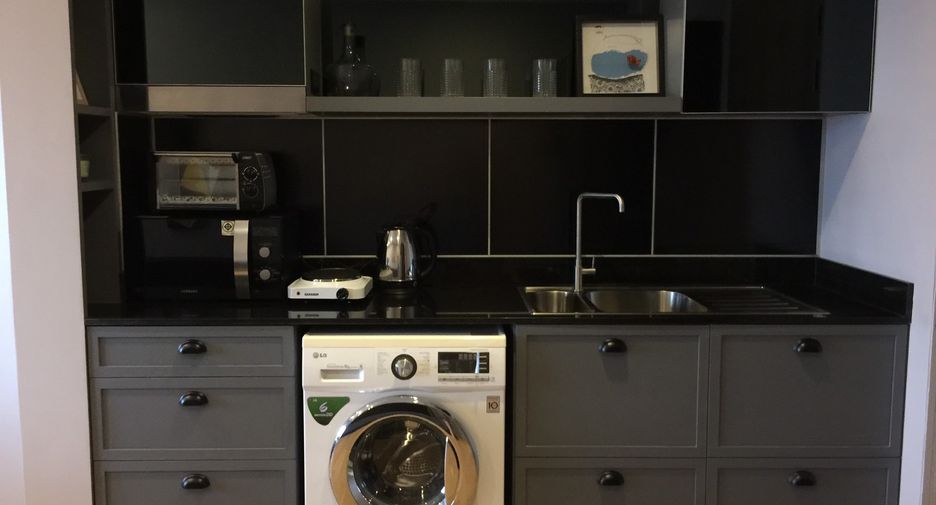 For rent 1 bed condo in Khlong Toei, Bangkok