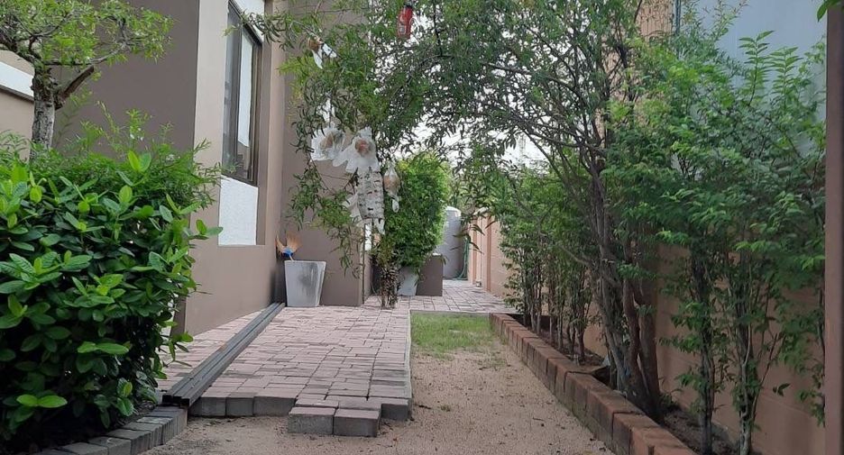 For sale 3 bedrooms house in Si Racha, Chonburi