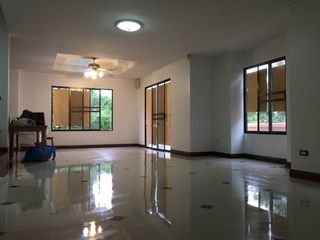 For sale 3 bedrooms house in Si Racha, Chonburi