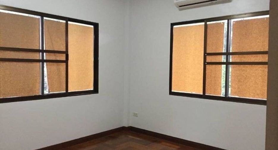 For sale 3 bedrooms house in Si Racha, Chonburi