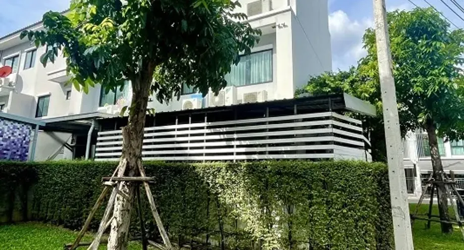 出售 3 卧室 联排别墅 在 Lak Si, 曼谷
