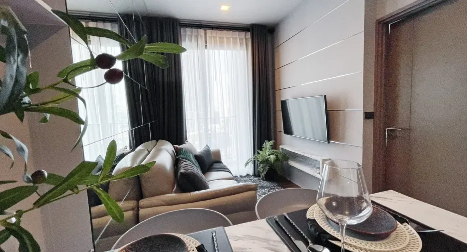 For sale and for rent 1 bed condo in Watthana, Bangkok