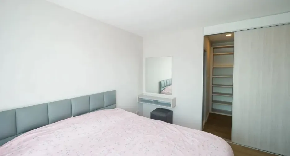 For sale and for rent 2 bedrooms condo in Mueang Pathum Thani, Pathum Thani