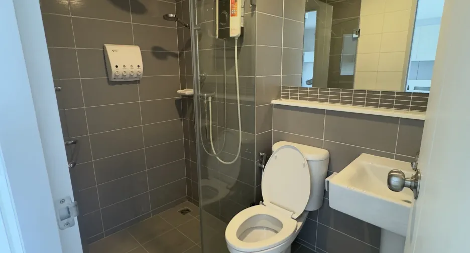 For sale and for rent 2 bedrooms condo in Mueang Pathum Thani, Pathum Thani