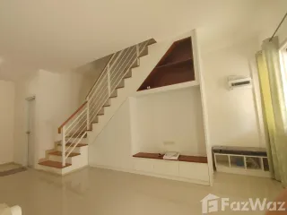 Reihenhaus zum Kauf mit 2 Zimmer in Sam Phran, Nakhon Pathom