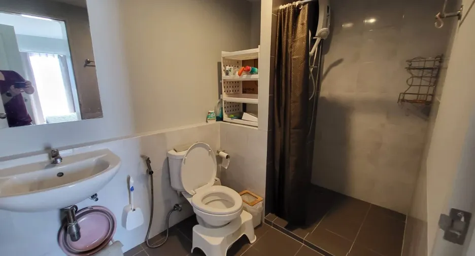 For rent 1 bed condo in Mueang Pathum Thani, Pathum Thani