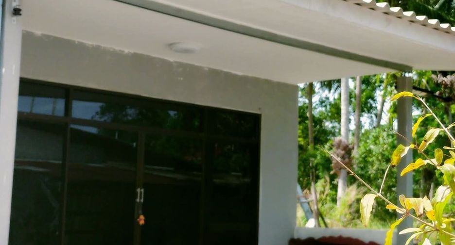 For rent 2 bedrooms townhouse in Thai Mueang, Phang Nga