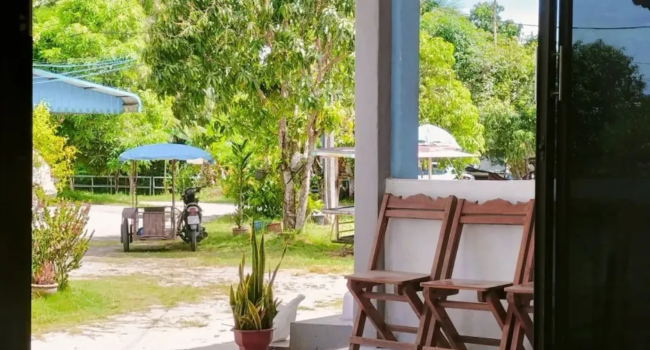 For rent 2 bedrooms townhouse in Thai Mueang, Phang Nga
