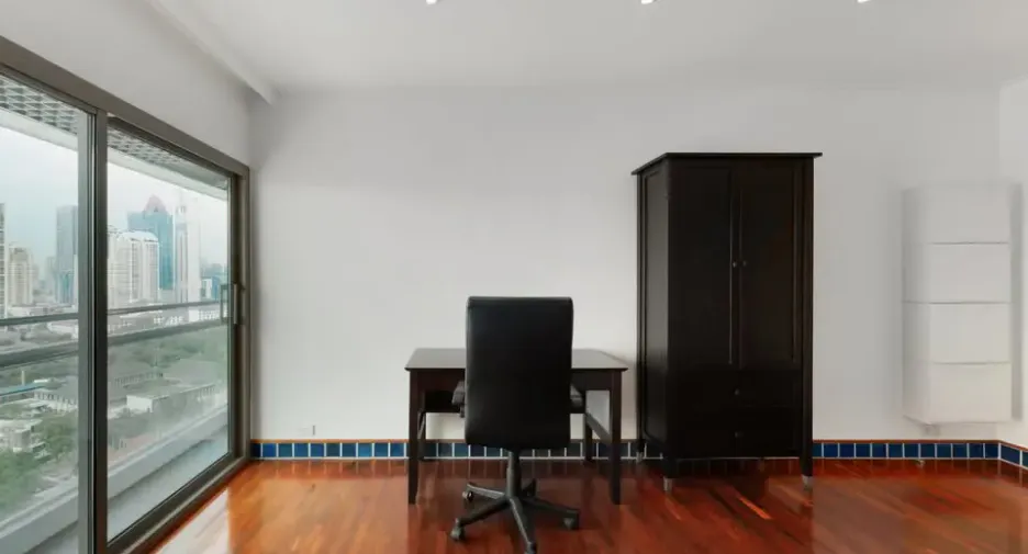 Wohnung zur Miete und zum Kauf mit 2 Zimmer in Sathon, Bangkok