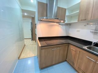 Продажа 3 спальни кондо в Щаттхана, Бангкок