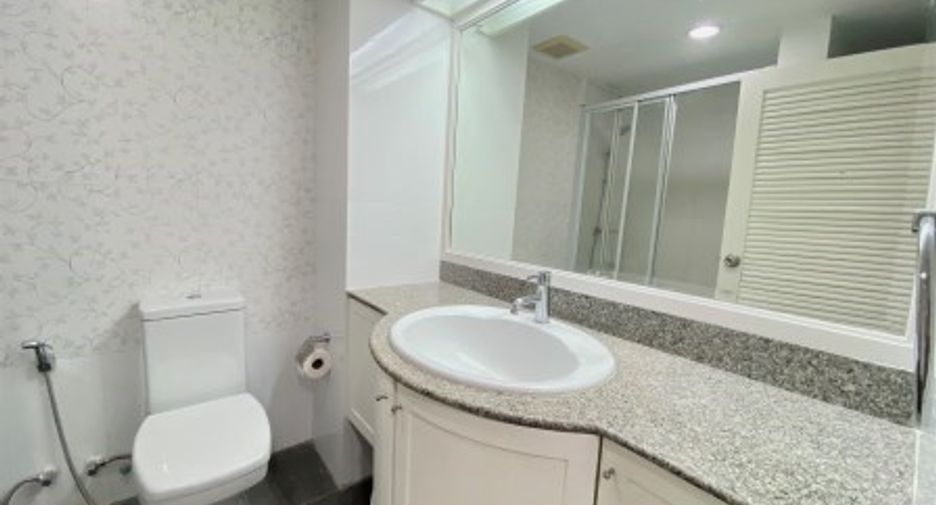 Продажа 3 спальни кондо в Щаттхана, Бангкок