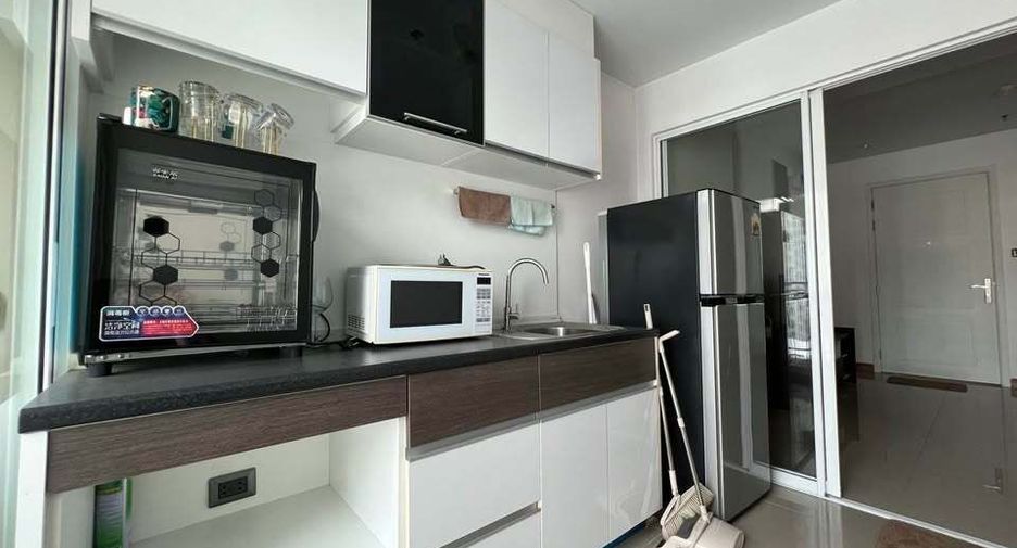 Wohnung zur Miete mit 1 Zimmer in Huai Khwang, Bangkok