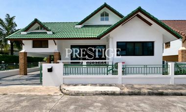 For sale 2 bedrooms house in East Pattaya, Pattaya