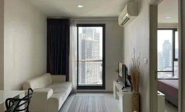 For sale 1 bed condo in Khlong Toei, Bangkok