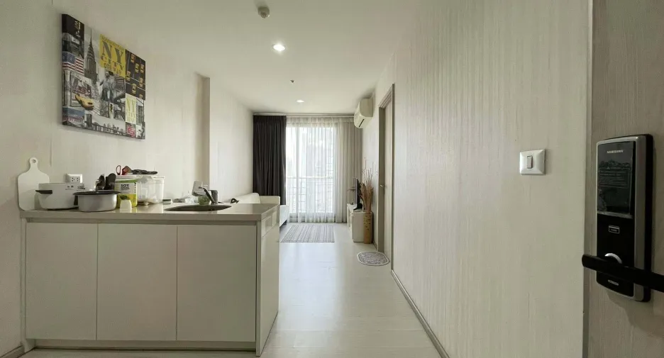 For sale 1 bed condo in Khlong Toei, Bangkok
