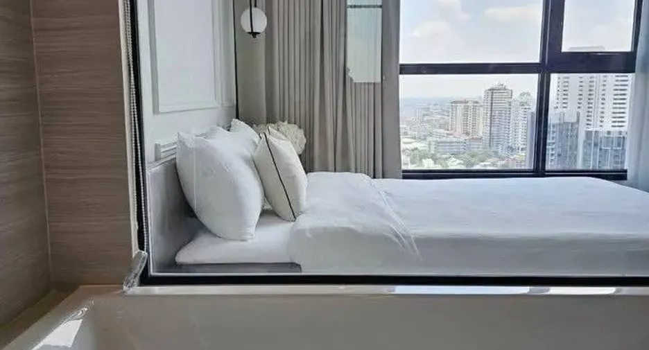 For rent 1 bed condo in Watthana, Bangkok