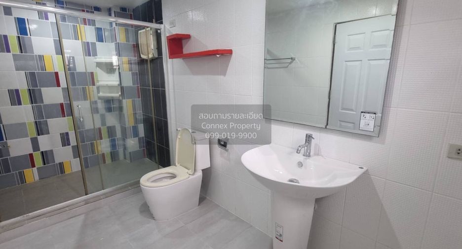 For sale 3 bedrooms townhouse in Lam Luk Ka, Pathum Thani