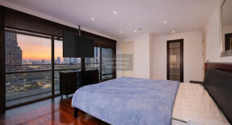 For sale 2 bedrooms condo in Sathon, Bangkok