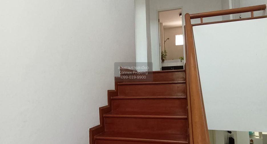 For sale 3 bedrooms house in Bang Kapi, Bangkok