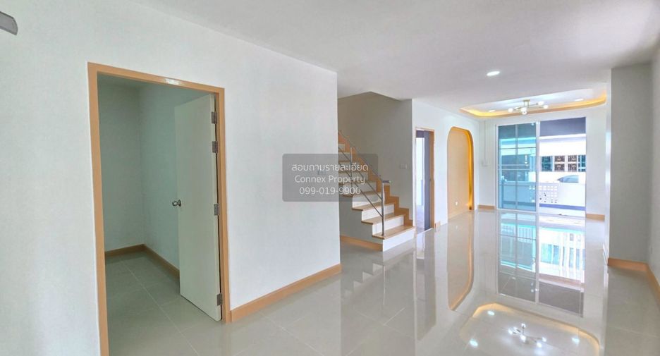 For sale 4 bedrooms townhouse in Lam Luk Ka, Pathum Thani