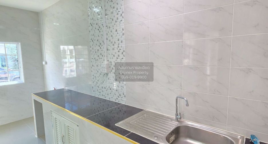 For sale 4 bedrooms townhouse in Lam Luk Ka, Pathum Thani