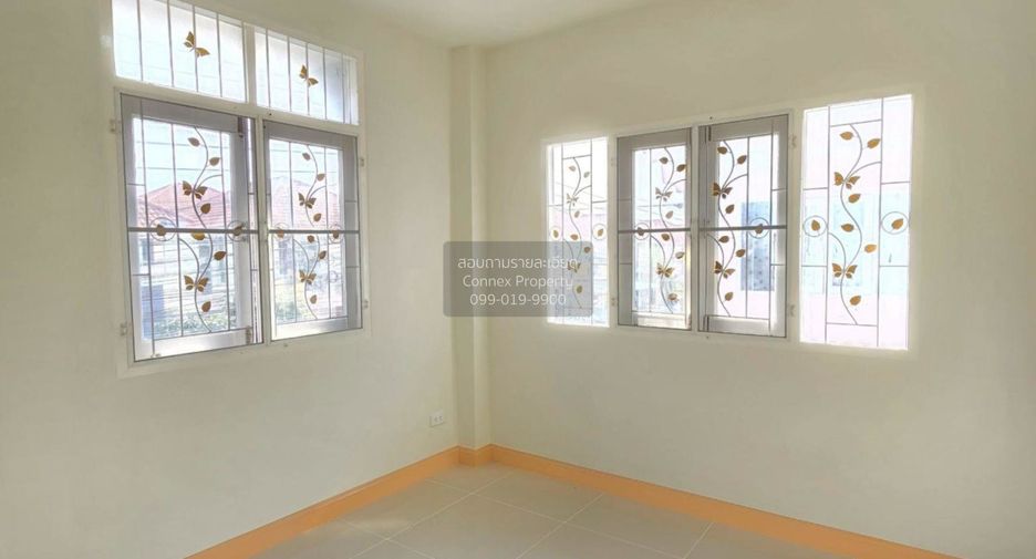 For sale 4 bedrooms townhouse in Lam Luk Ka, Pathum Thani