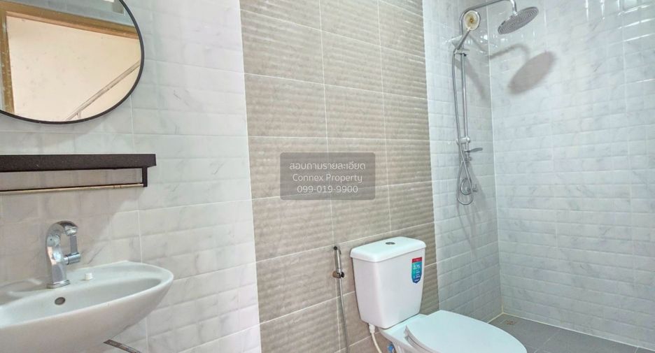 For sale 4 bedrooms townhouse in Lam Luk Ka, Pathum Thani