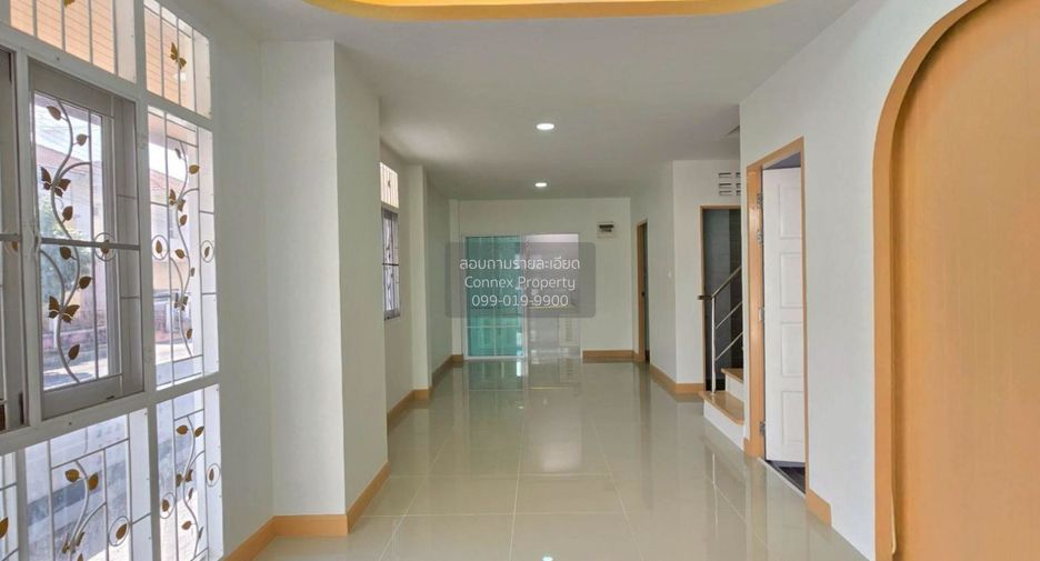 For sale 4 bedrooms townhouse in Lam Luk Ka, Pathum Thani