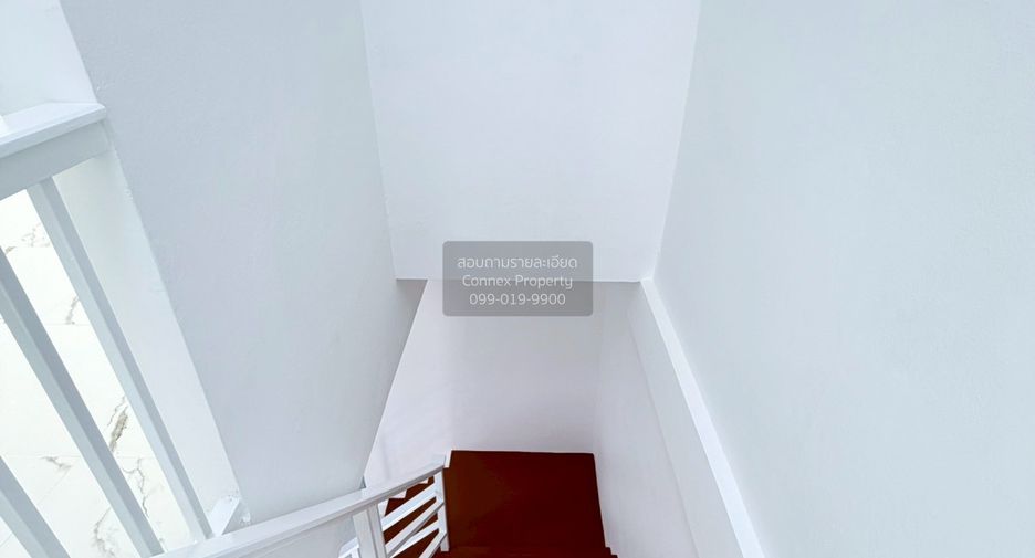 Casa adosada en venta de 2 habitaciones en Lam Luk Ka, Pathum Thani