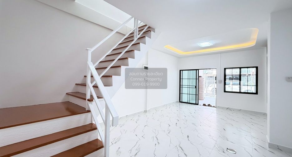 Casa adosada en venta de 2 habitaciones en Lam Luk Ka, Pathum Thani