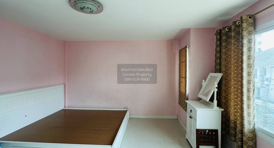For sale 3 bedrooms townhouse in Mueang Nonthaburi, Nonthaburi