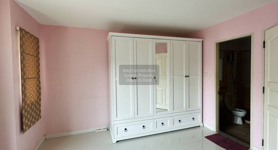 For sale 3 bedrooms townhouse in Mueang Nonthaburi, Nonthaburi