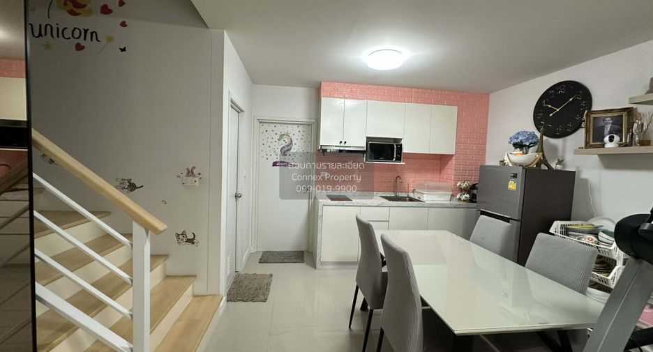 Casa adosada en venta de 4 habitaciones en Phasi Charoen, Bangkok