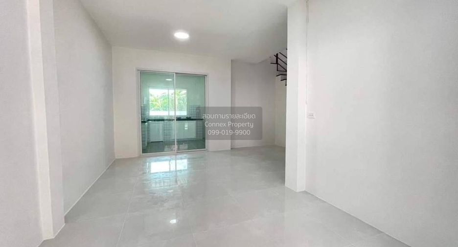 À vendre 3 chambres maison de ville à Mueang Samut Prakan, Samut Prakan