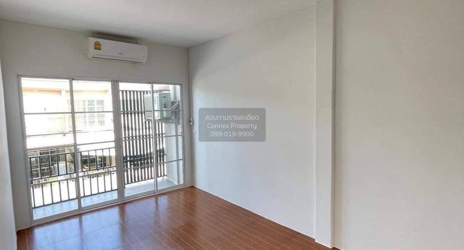 À vendre 3 chambres maison de ville à Mueang Samut Prakan, Samut Prakan