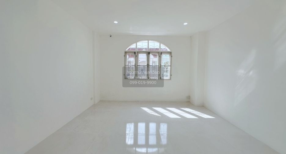 For sale 2 bedrooms townhouse in Prawet, Bangkok