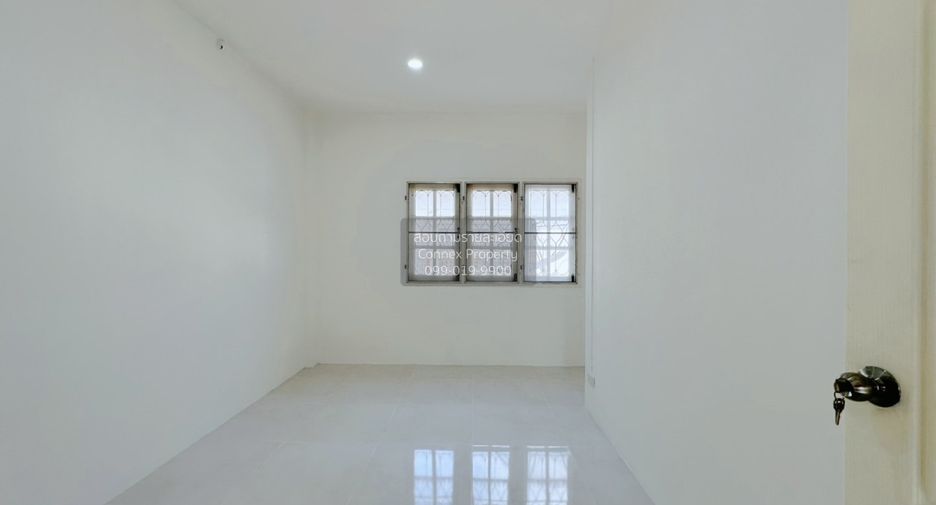 For sale 2 bedrooms townhouse in Prawet, Bangkok