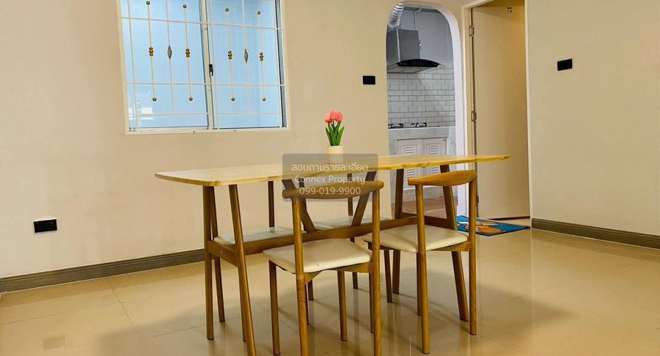 À vendre 3 chambres maison de ville à Sam Phran, Nakhon Pathom