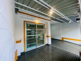 Reihenhaus zum Kauf mit 3 Zimmer in Sam Phran, Nakhon Pathom