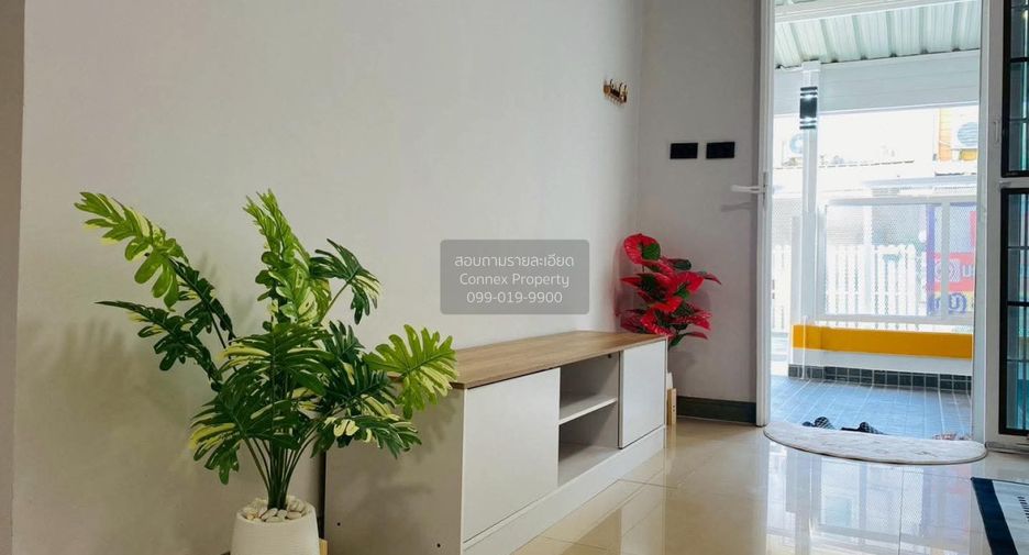 À vendre 3 chambres maison de ville à Sam Phran, Nakhon Pathom