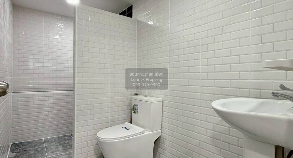 Casa adosada en venta de 2 habitaciones en Mueang Nonthaburi, Nonthaburi