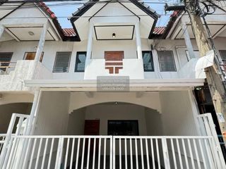 For sale 3 bedrooms townhouse in Sai Mai, Bangkok