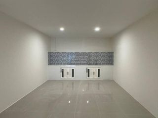 For sale 3 bedrooms townhouse in Sai Mai, Bangkok