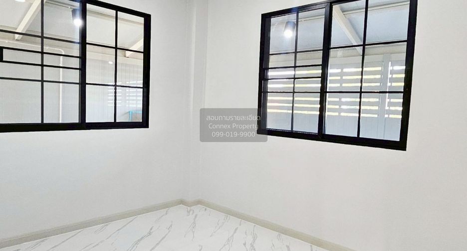 For sale 3 bedrooms townhouse in Khlong Luang, Pathum Thani